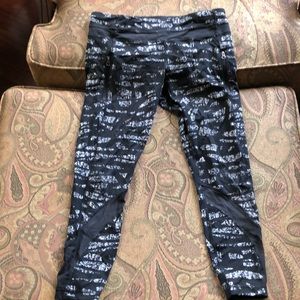 Lulu lemon workout leggings with zipper